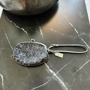 Coach vtg coin purse, wristlet, or clutch with kisslock.
